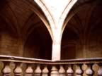 Le balcon dans la cour de l'htel Lacoste (73kb)